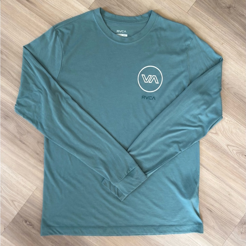 RVCA Men’s Long Sleeve Sport Tee 
Teal Green
Size: Small